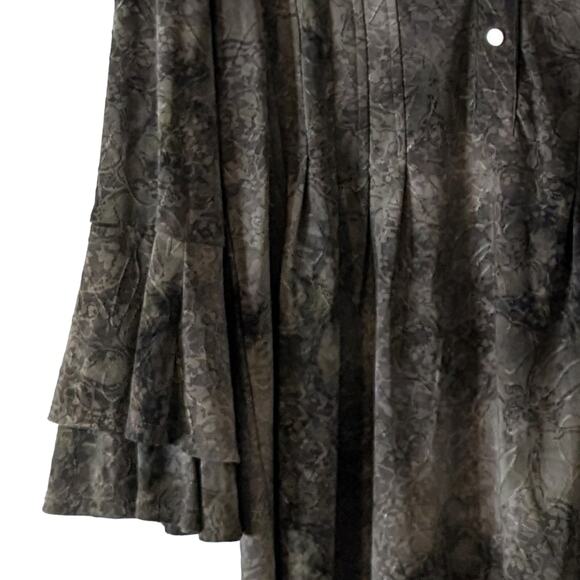 New Directions sz small olive green top. Great quality, casual, office. Fall - Picture 3 of 3